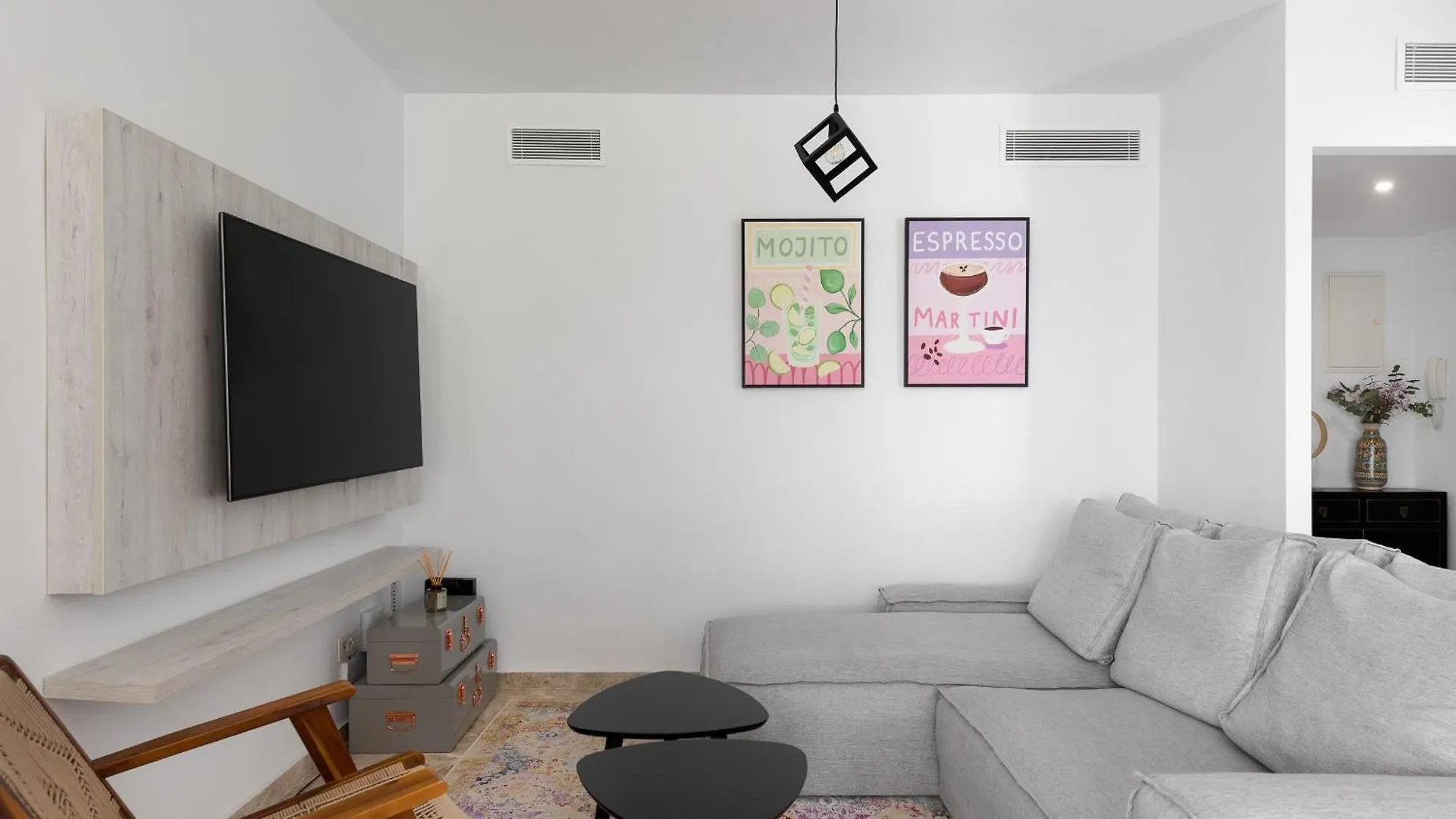 Stylish 2-Bedroom Penthouse In Nueva Andalucia Marbella 0*,