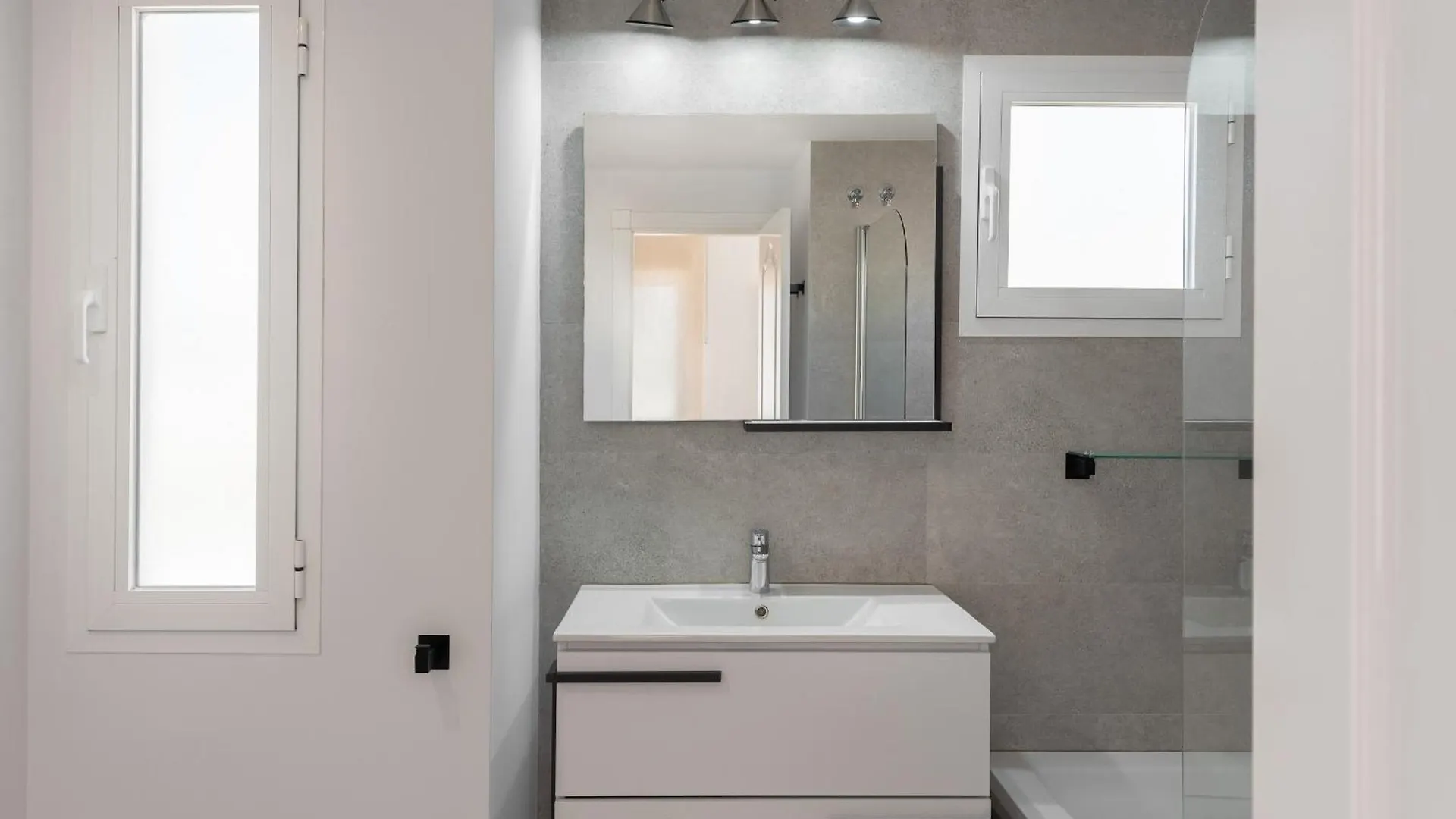 Apartment Stylish 2-Bedroom Penthouse In Nueva Andalucia Marbella