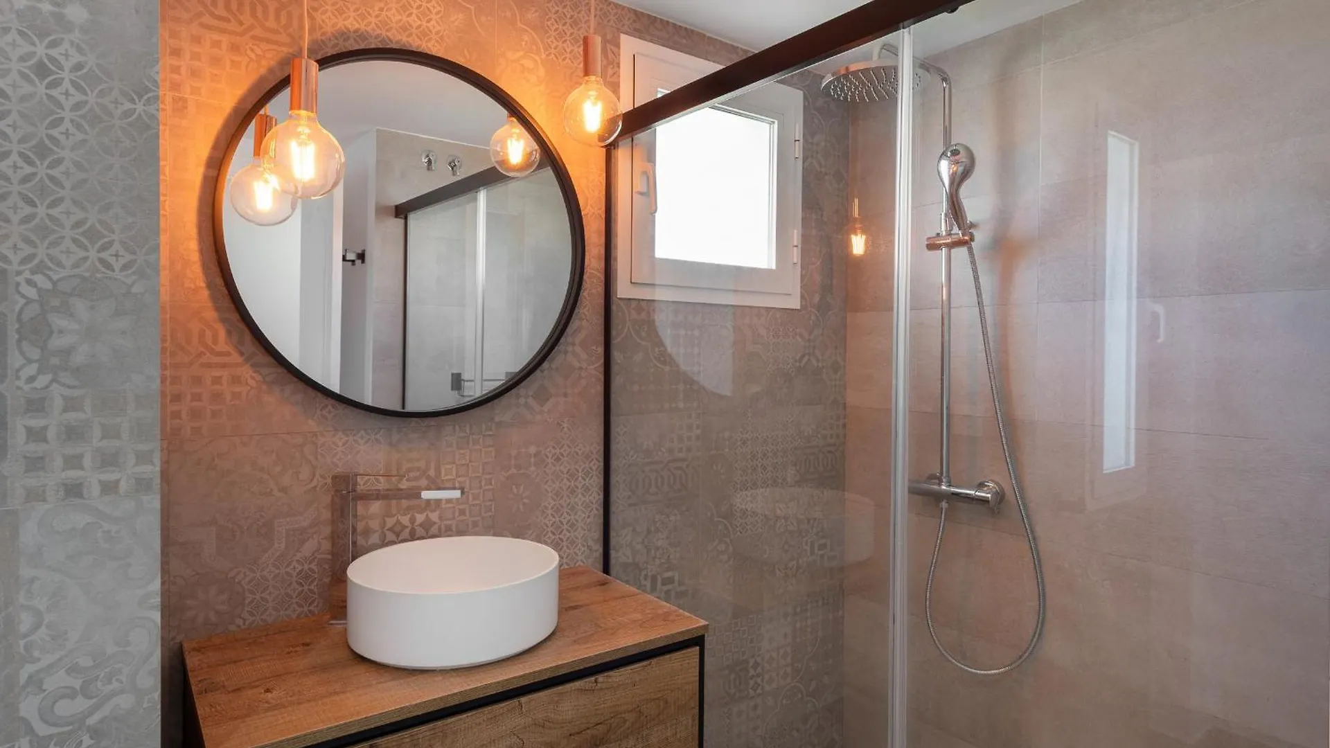 Apartment Stylish 2-Bedroom Penthouse In Nueva Andalucia Marbella Spain