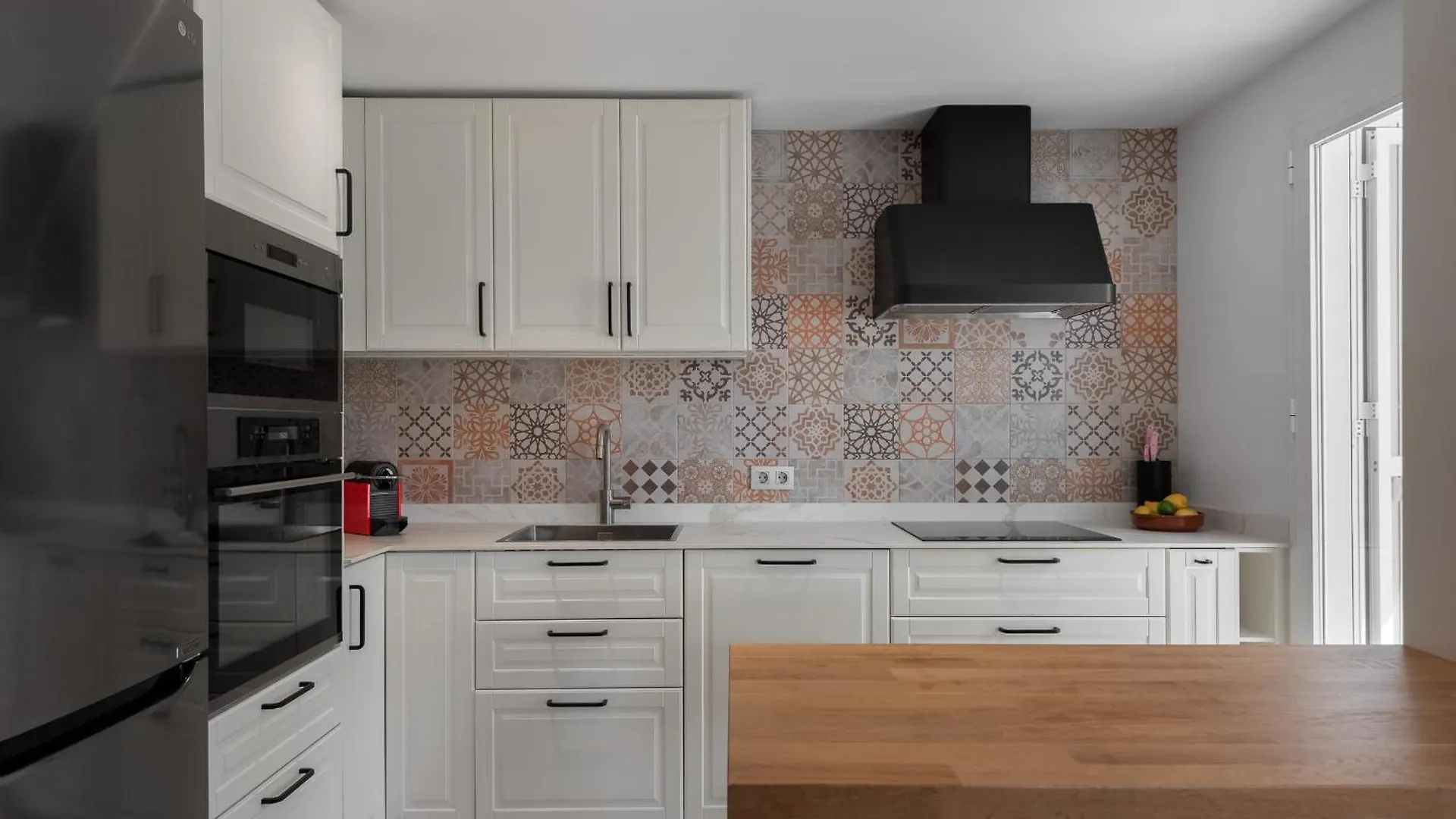 Apartment Stylish 2-Bedroom Penthouse In Nueva Andalucia Marbella