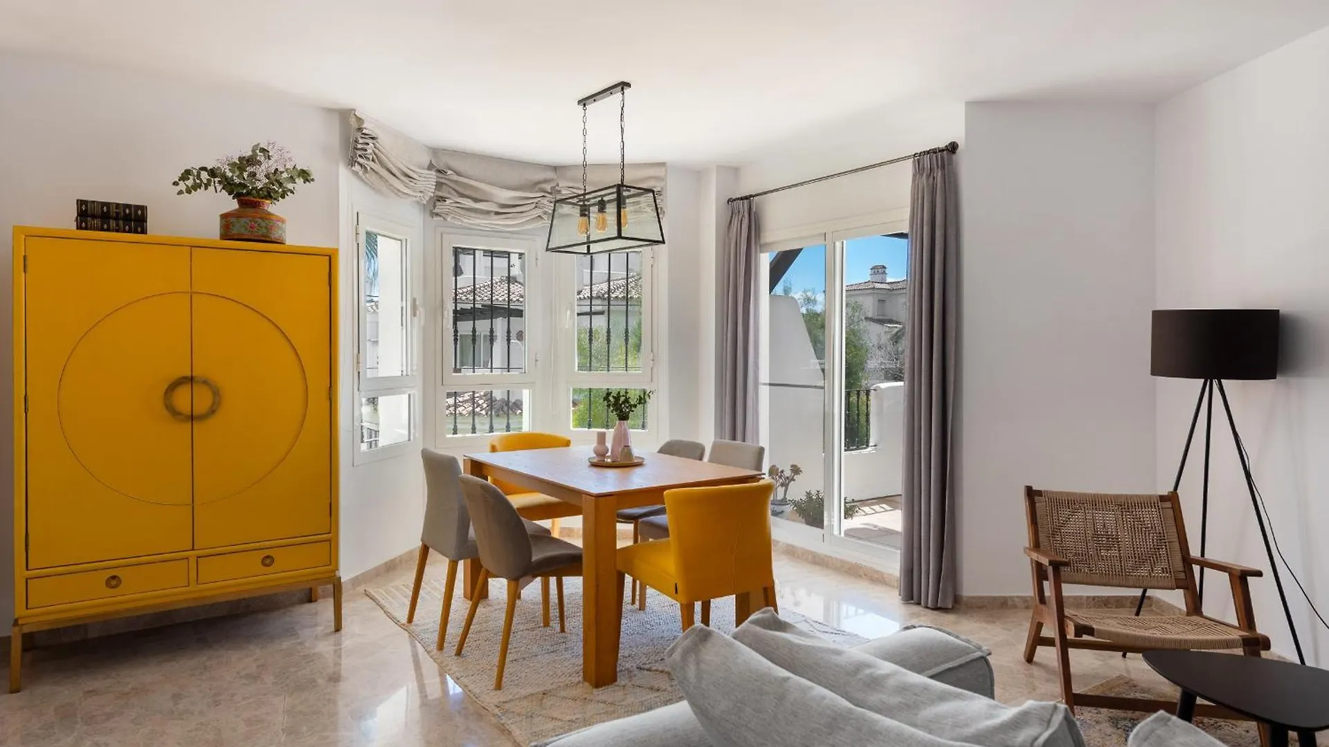 Apartment Stylish 2-Bedroom Penthouse In Nueva Andalucia Marbella