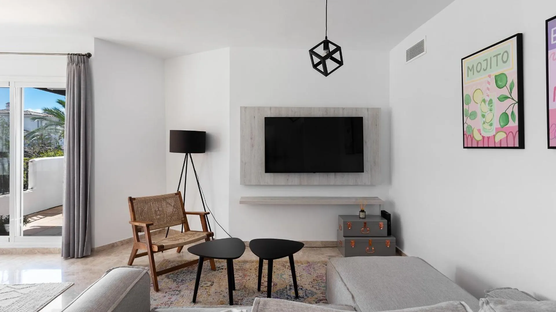 Stylish 2-Bedroom Penthouse In Nueva Andalucia Marbella Apartment